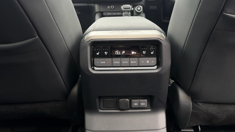 Toyota Land Cruiser 2.8 D-4D 204 Invincible 5dr Auto [7 Seat] Diesel Station Wagon